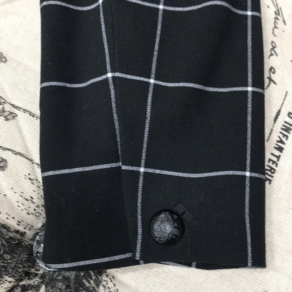 Court & Rowe Windowpane Plaid Blazer - Picture 10 of 10